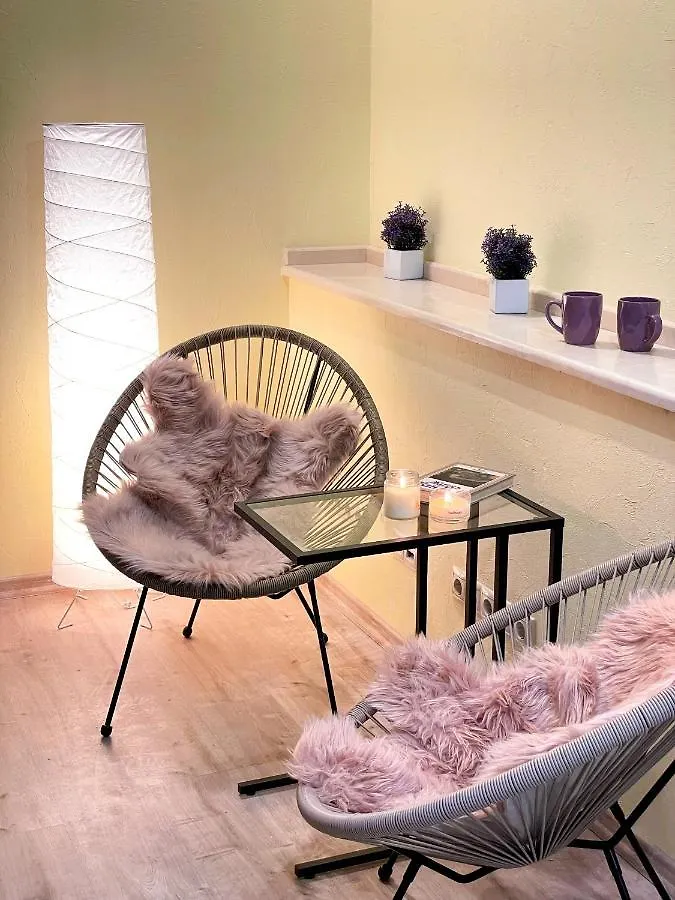 Uneed Rooms K21 Kyiv 0*,